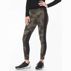 Athleta Essex Camo Hybrid Tight Legging